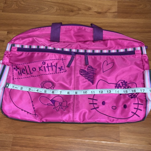 Hello Kitty Duffle / Overnight Tote Bag - Picture 12 of 14